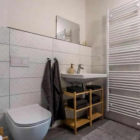 Chlum 5 Apartamento *